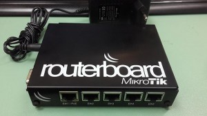 MikroTik RB/MRTG фото